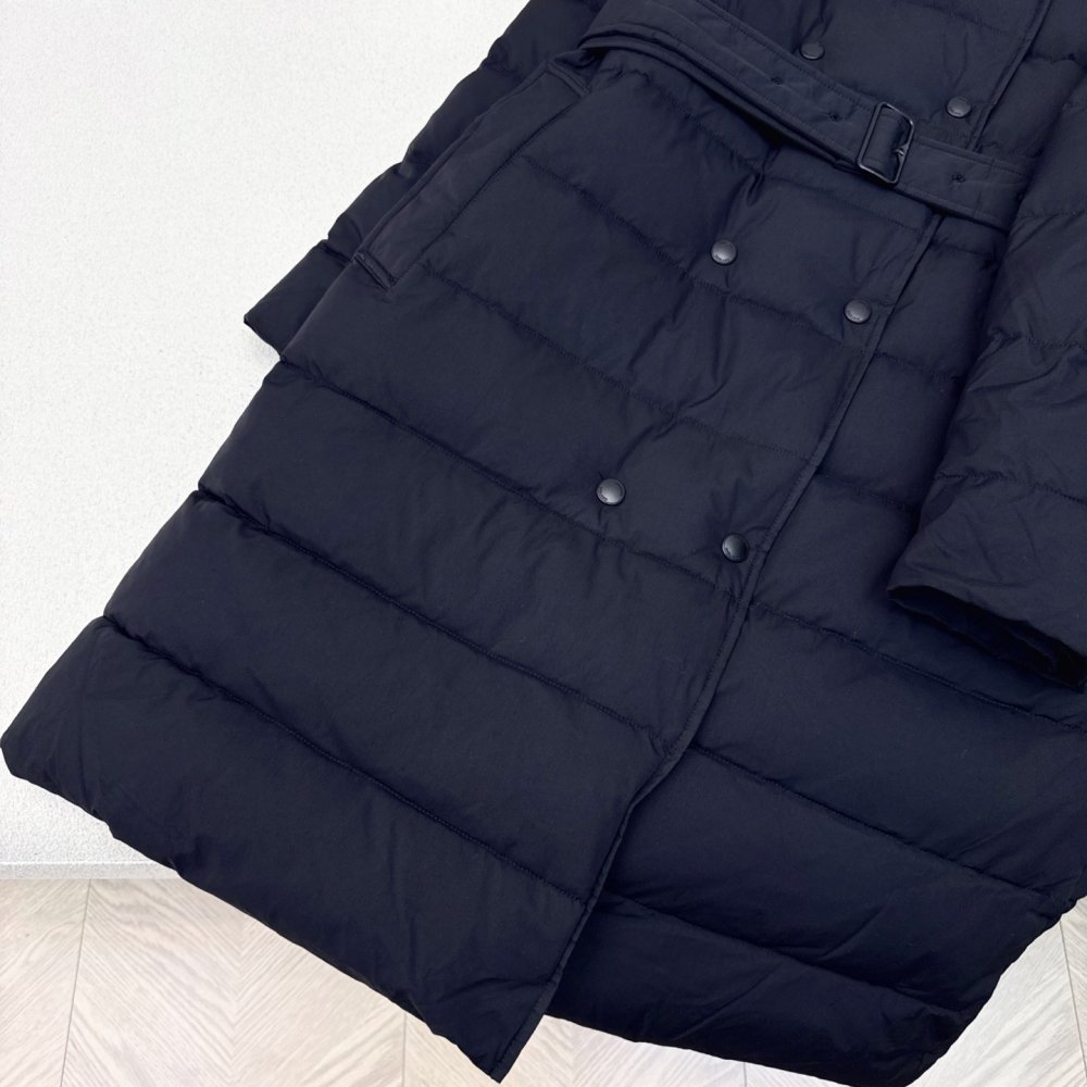 Double-breasted a long Down jacket from facings фото 4