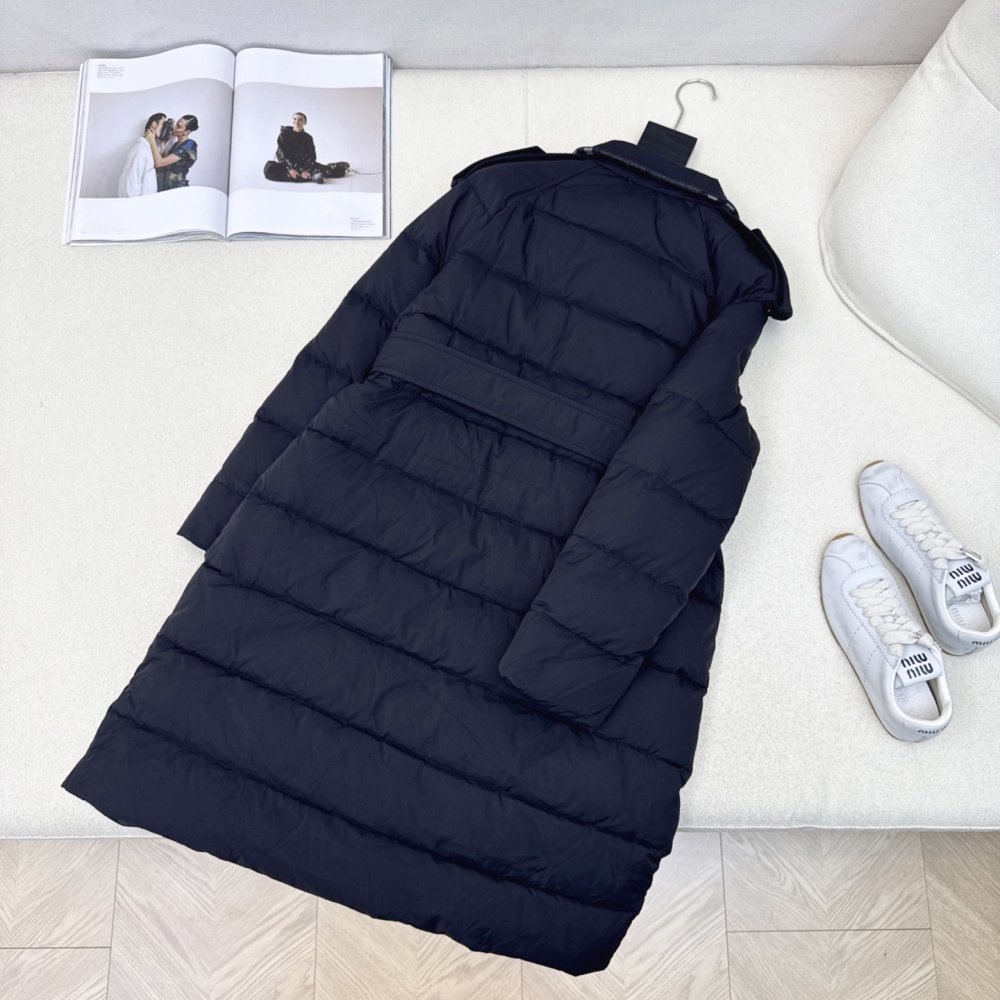 Double-breasted a long Down jacket from facings фото 9