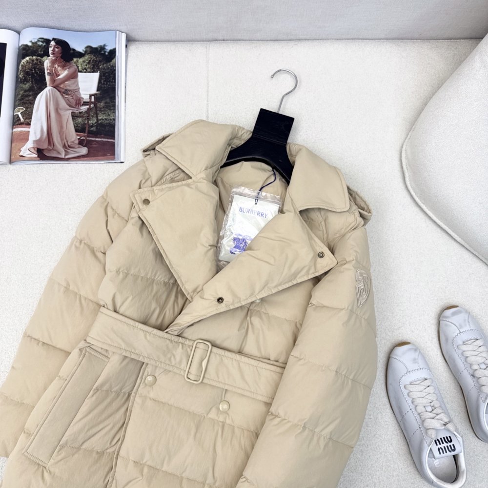 Двубортный длинный пуховик женский фото 5