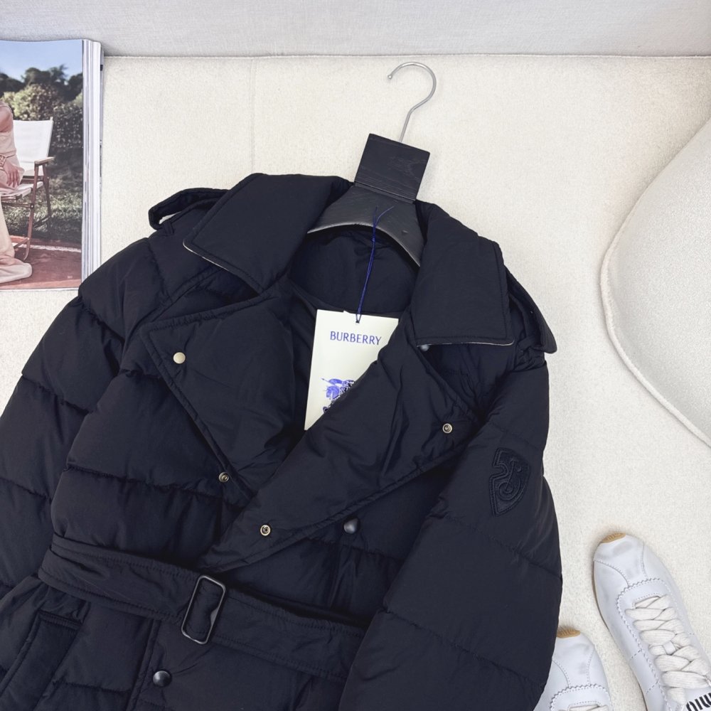 Двубортный длинный пуховик женский фото 5