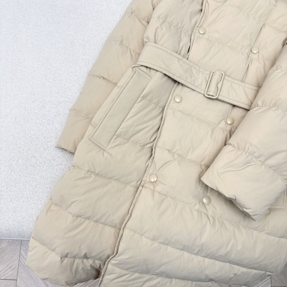 Двубортный длинный пуховик женский фото 6