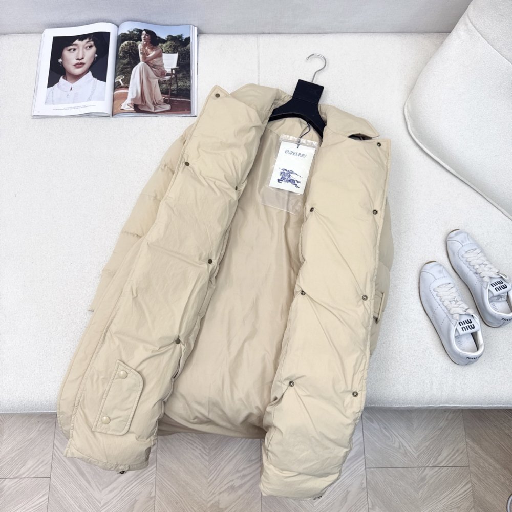 Двубортный длинный пуховик женский фото 7