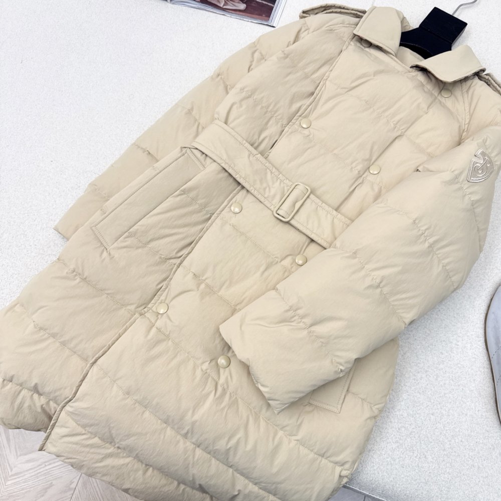 Двубортный длинный пуховик женский фото 8