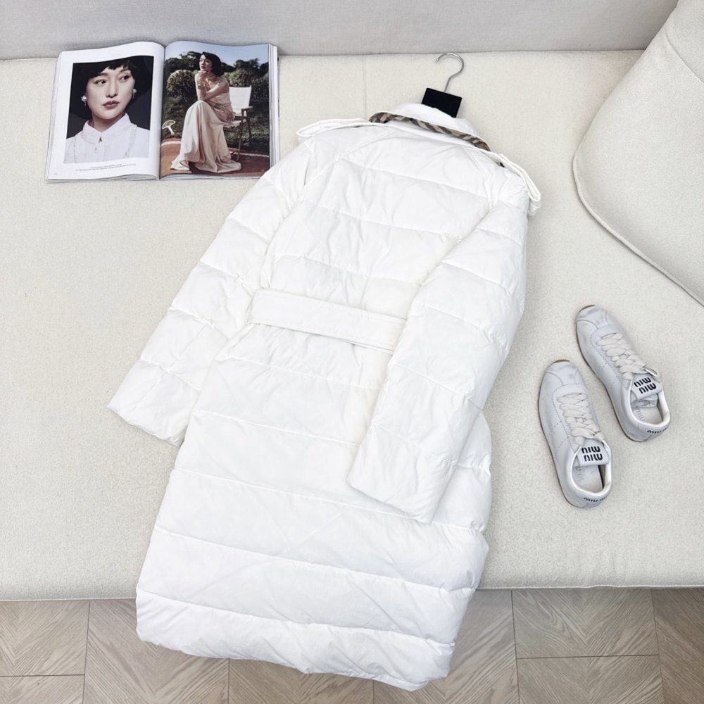 Двубортный длинный пуховик женский фото 9