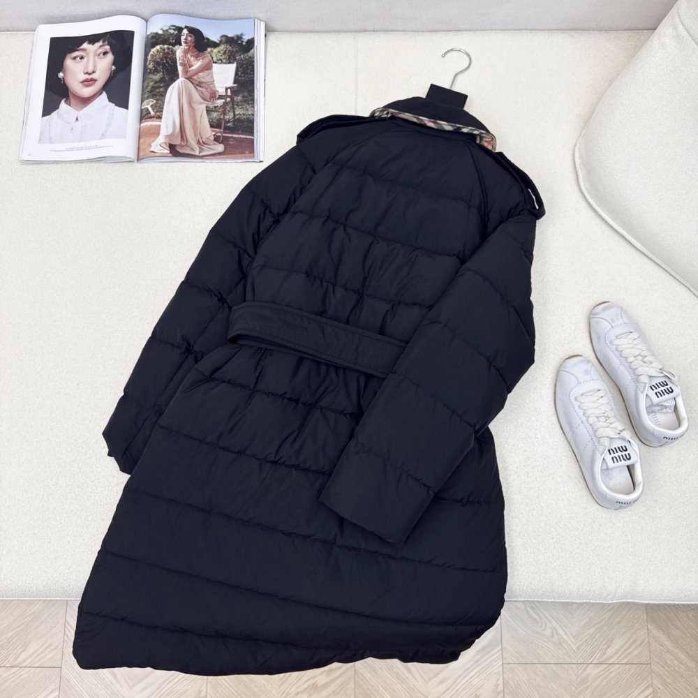 Двубортный длинный пуховик женский фото 9