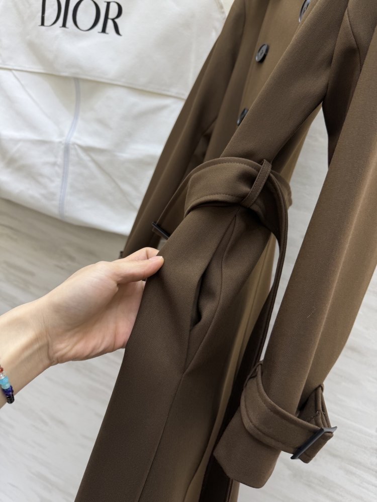 Двубортный длинный тренч фото 8