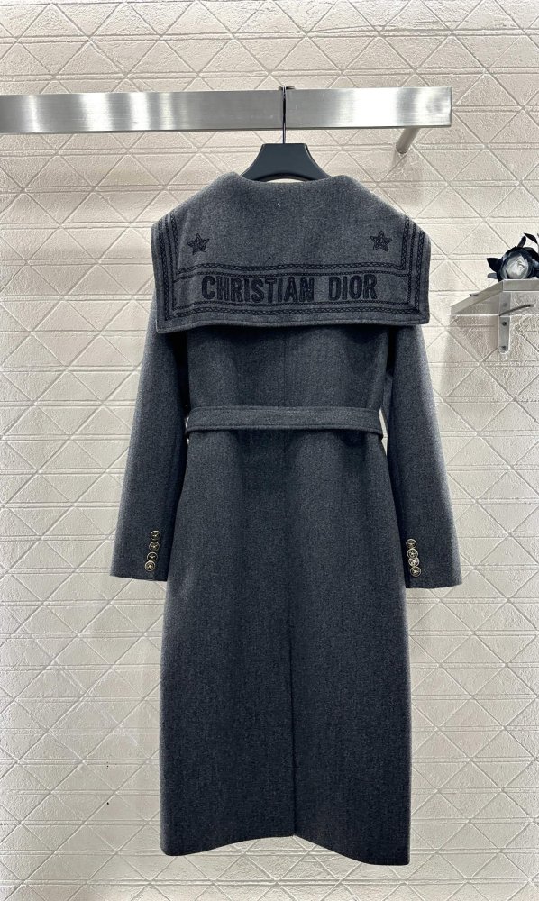 Двубортный длинный тренчкот с отворотами фото 2