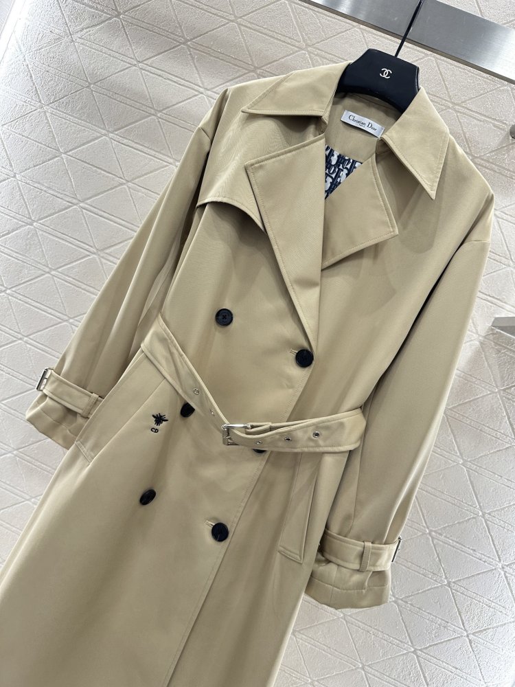 Двубортный длинный тренчкот с отворотами фото 3