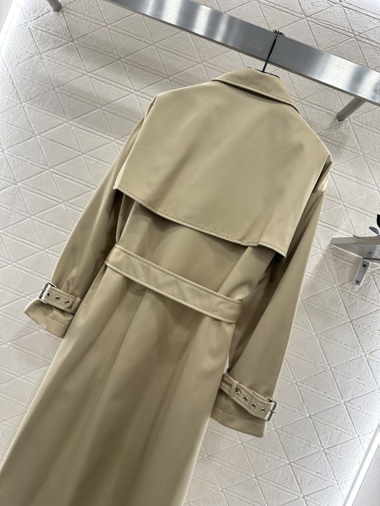 Двубортный длинный тренчкот с отворотами фото 4