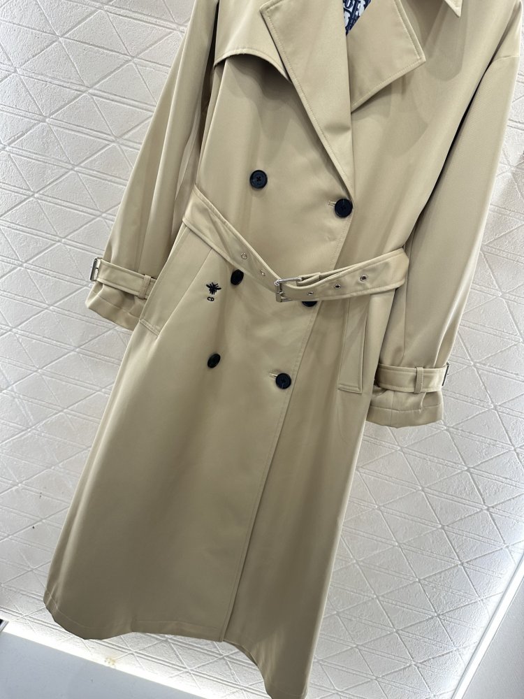 Двубортный длинный тренчкот с отворотами фото 5