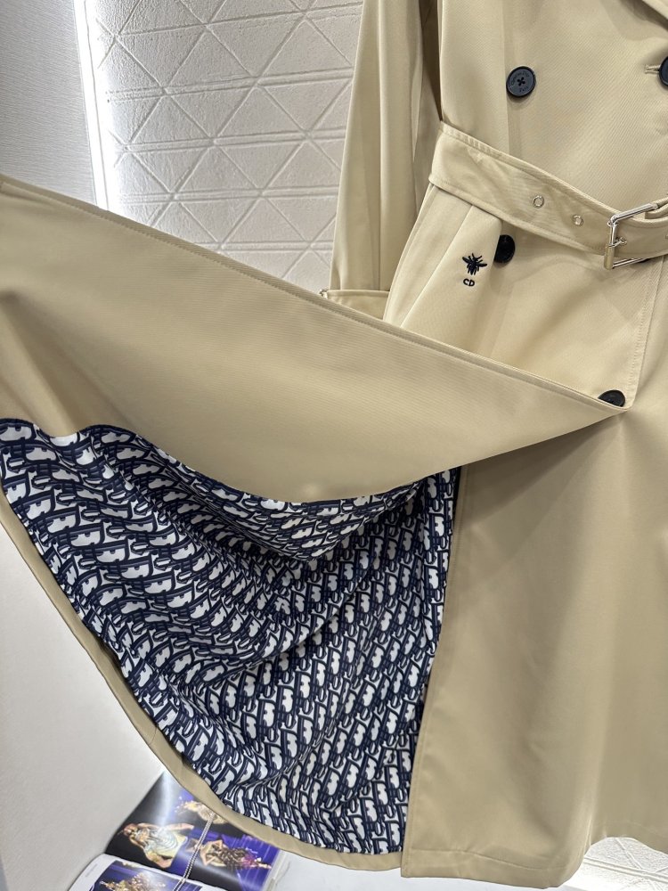 Двубортный длинный тренчкот с отворотами фото 8