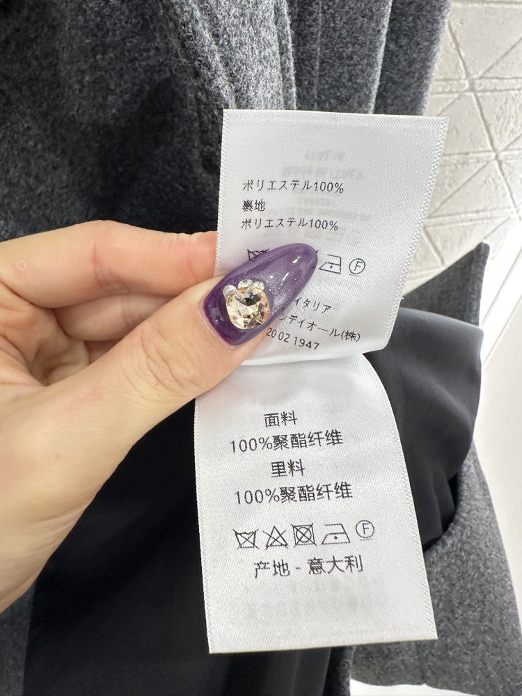 Двубортный длинный тренчкот с отворотами фото 9