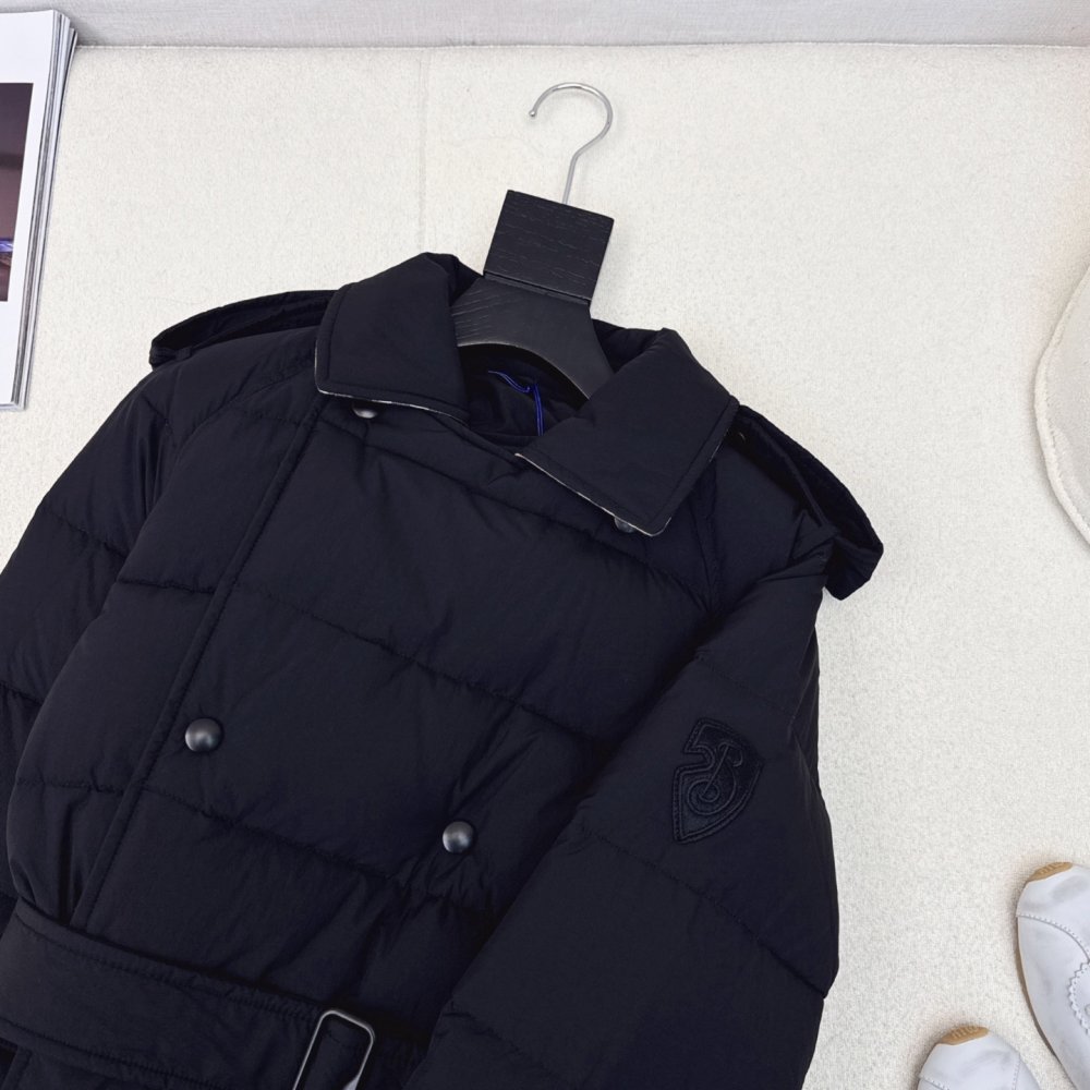 Двубортный короткий пуховик женский фото 3