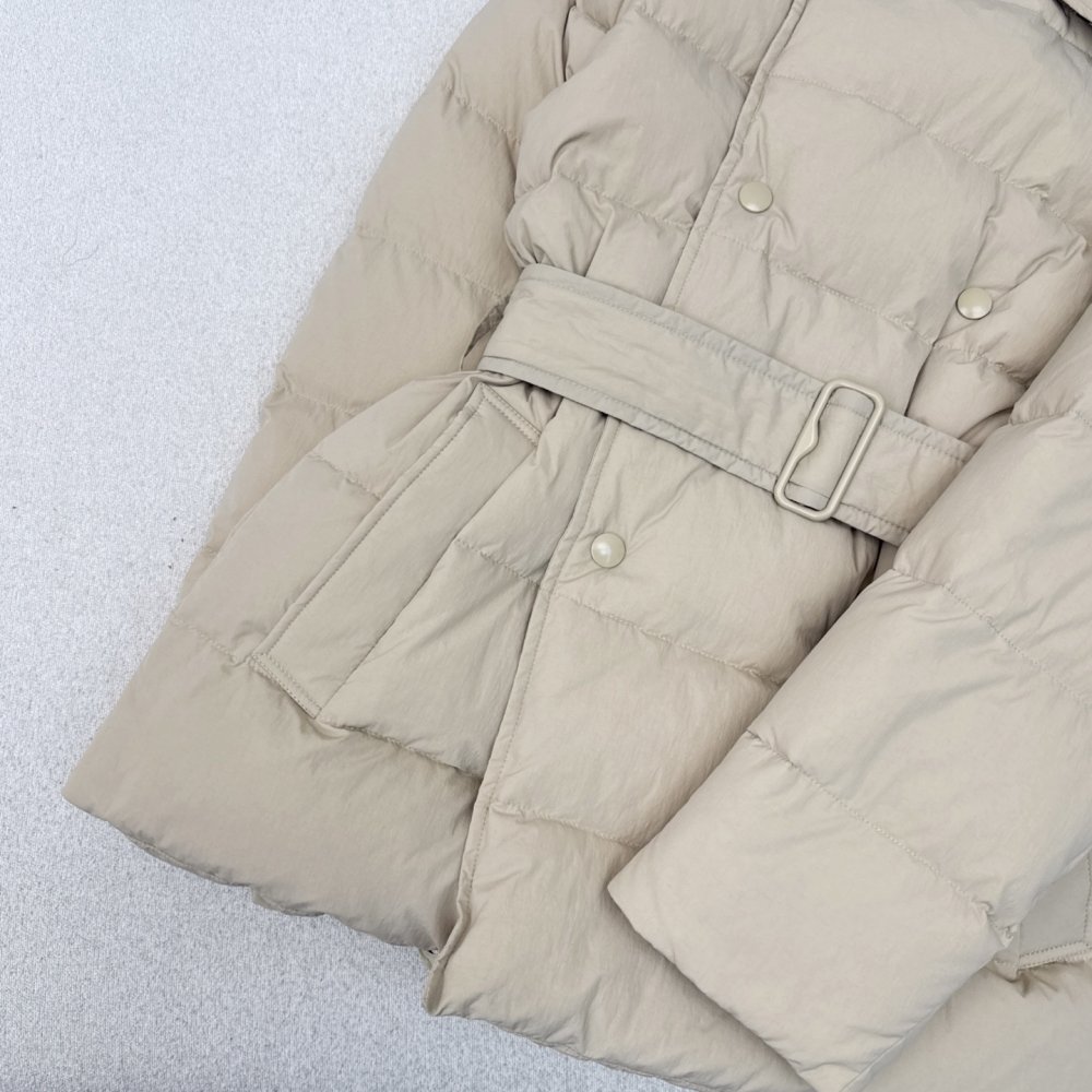 Двубортный короткий пуховик женский фото 4