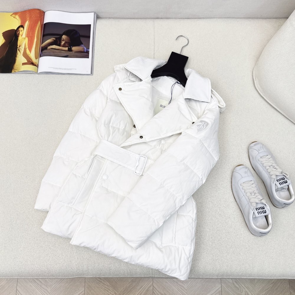 Двубортный короткий пуховик женский фото 5