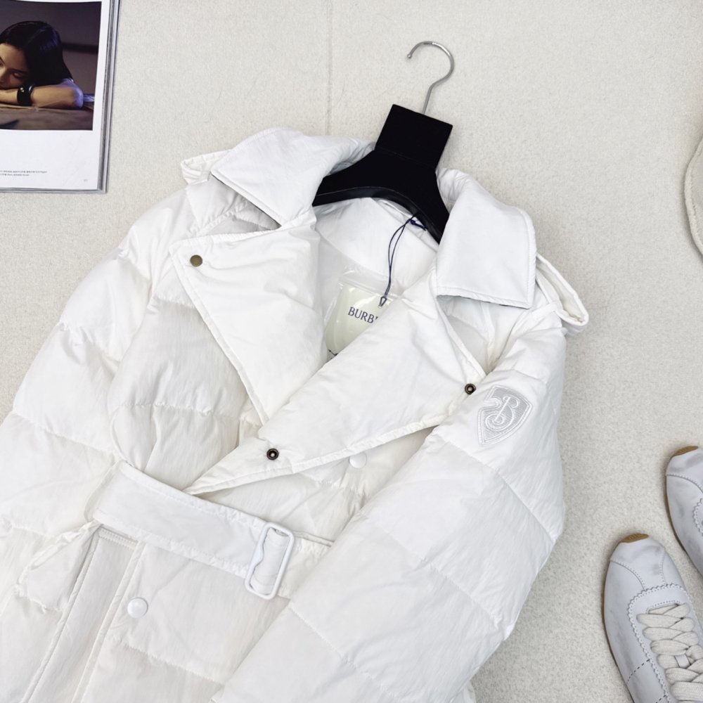 Двубортный короткий пуховик женский фото 6