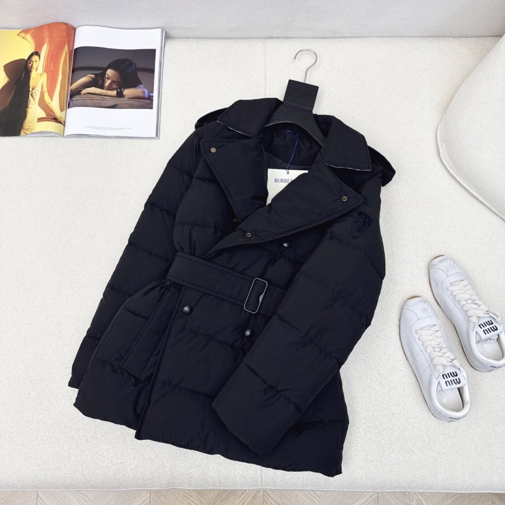 Двубортный короткий пуховик женский фото 6