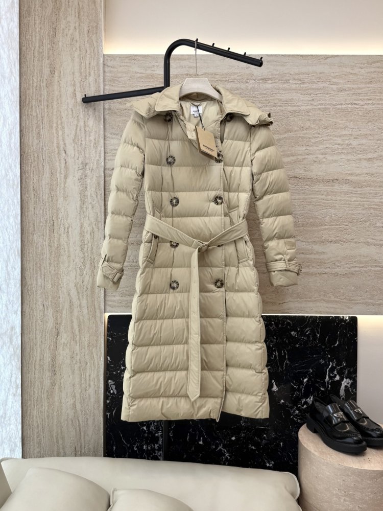 Двубортный приталенный пуховик