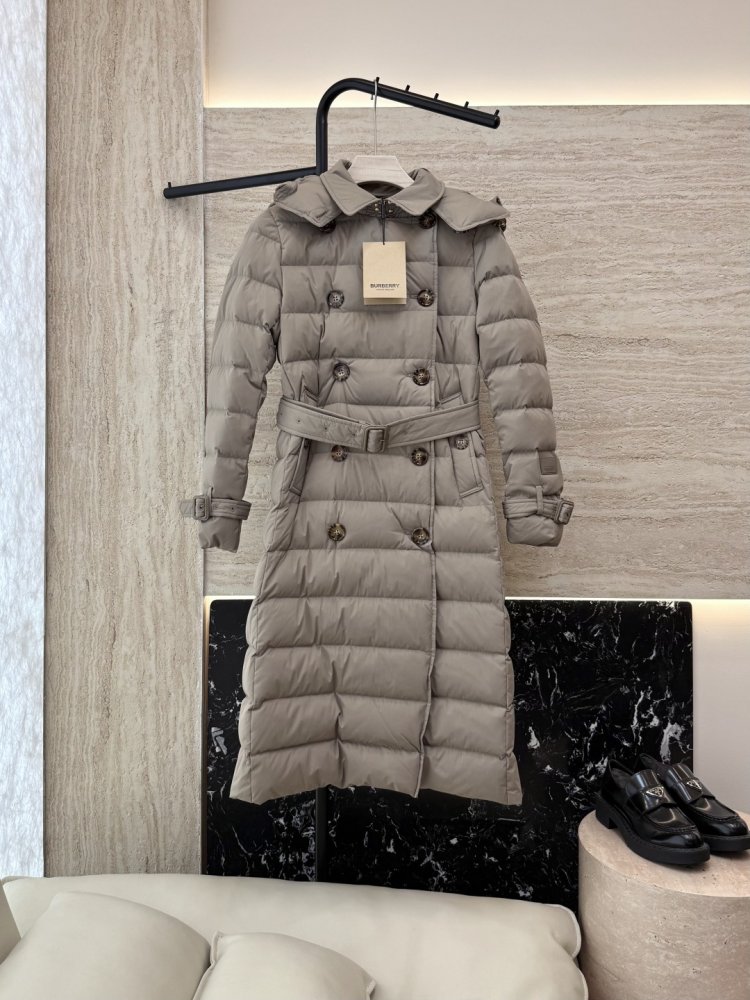 Двубортный приталенный пуховик