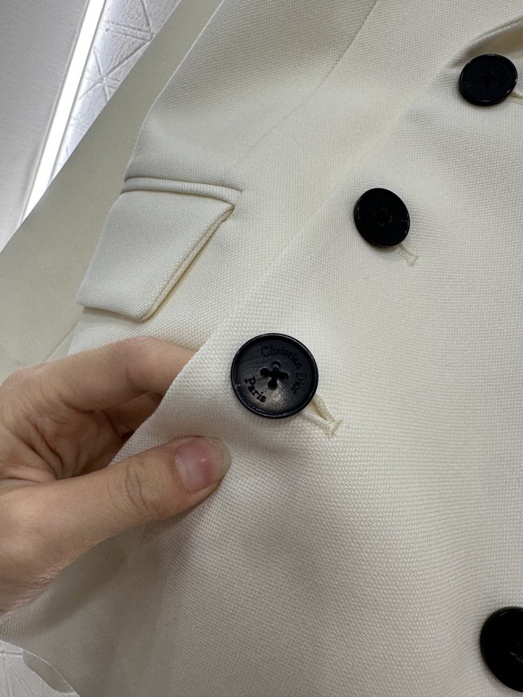 Двубортный шелковый пиджак с прямыми плечами фото 6