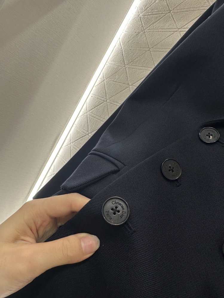 Двубортный шелковый пиджак с прямыми плечами фото 6