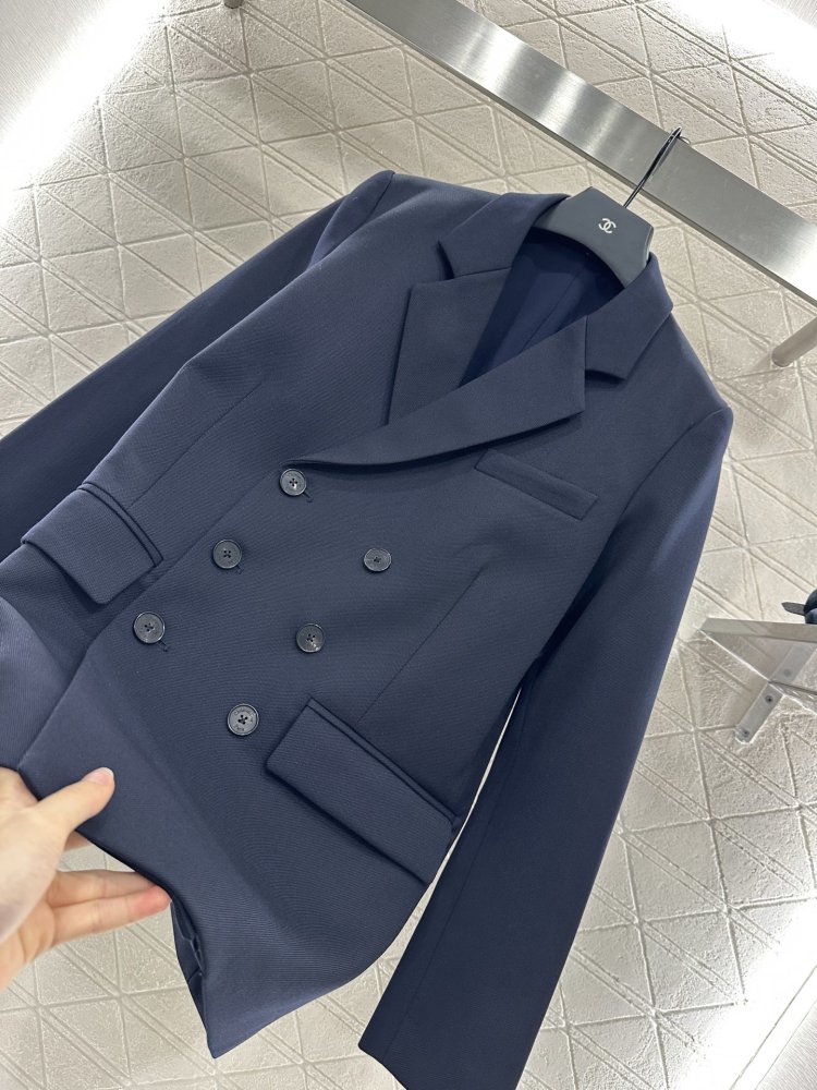 Двубортный шелковый пиджак с прямыми плечами фото 7