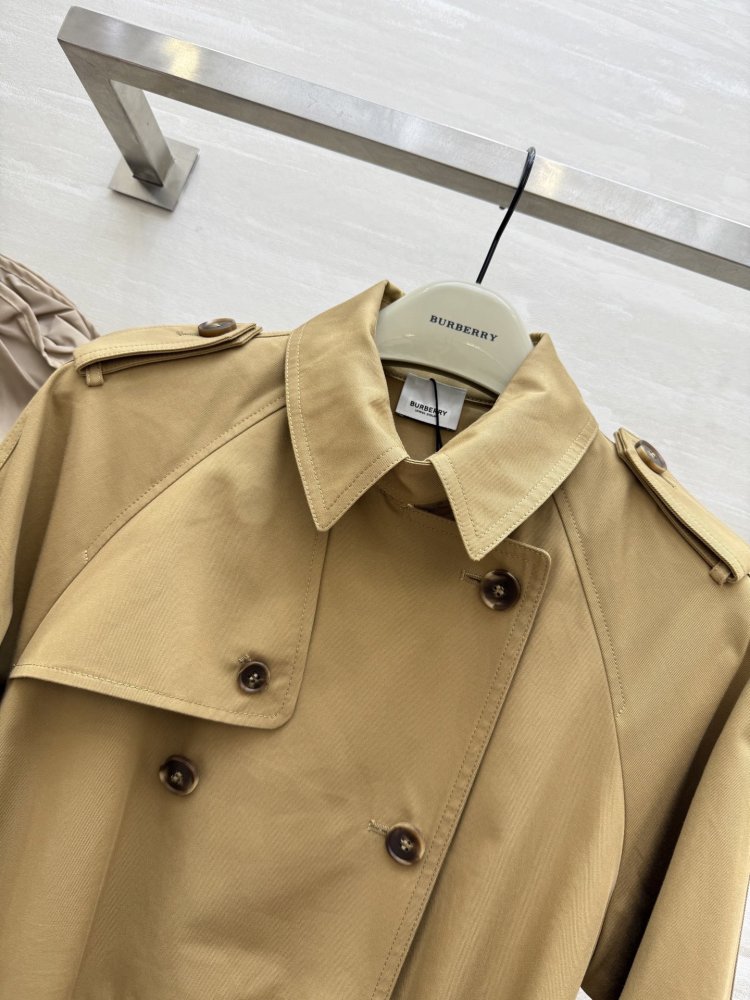 Двубортный тренчкот фото 2