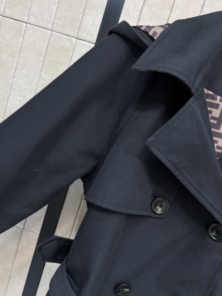 Двубортный тренчкот фото 4