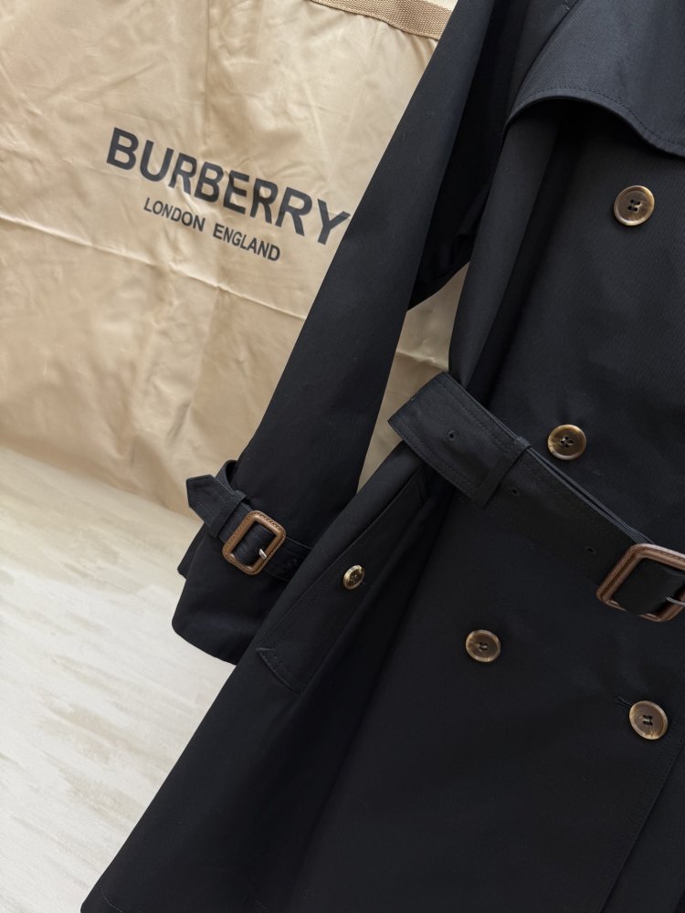 Двубортный тренчкот фото 4