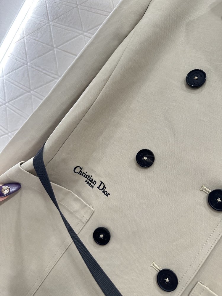 Двубортный тренчкот фото 5