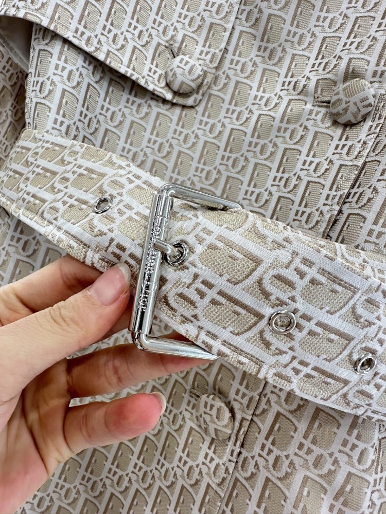 Двобортний тренчкот фото 7