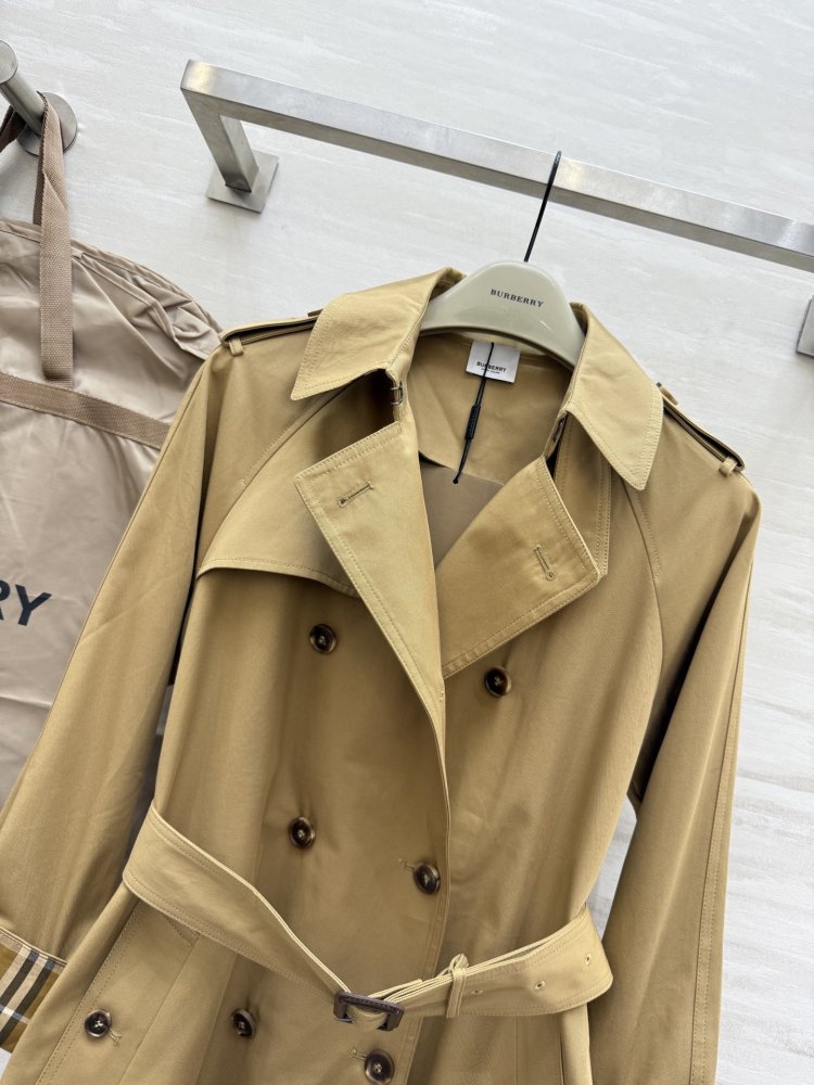 Двубортный тренчкот фото 7