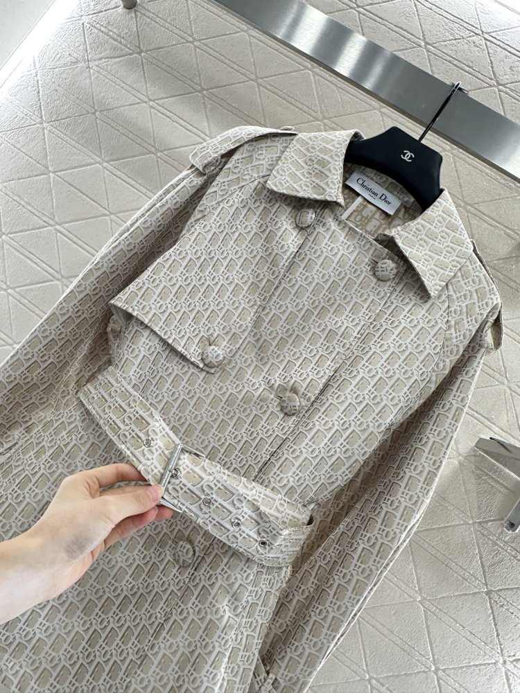 Двобортний тренчкот фото 8