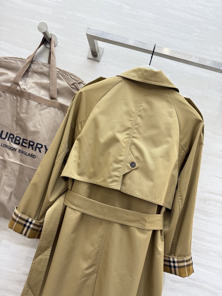 Double-breasted trench coat фото 8