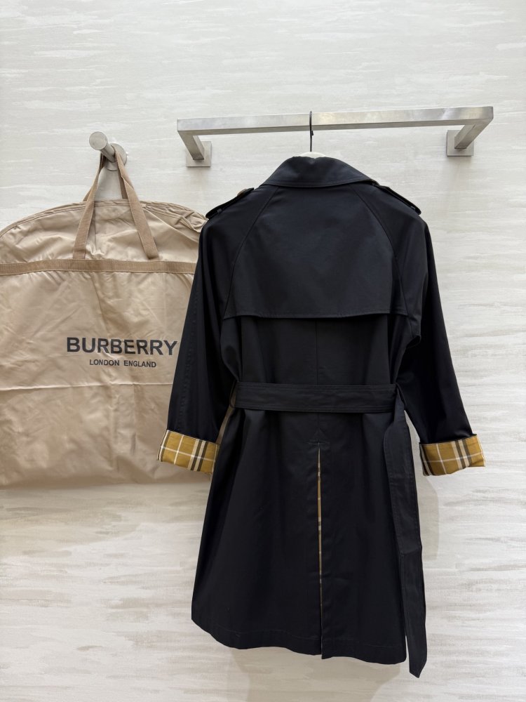 Двубортный тренчкот фото 9