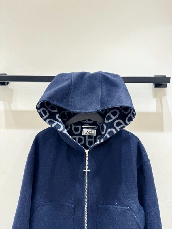 Двухстороннее кашемировое короткое пальто фото 5