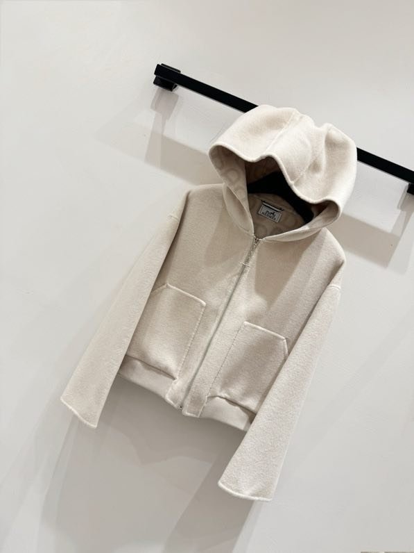 Двухстороннее кашемировое короткое пальто фото 8