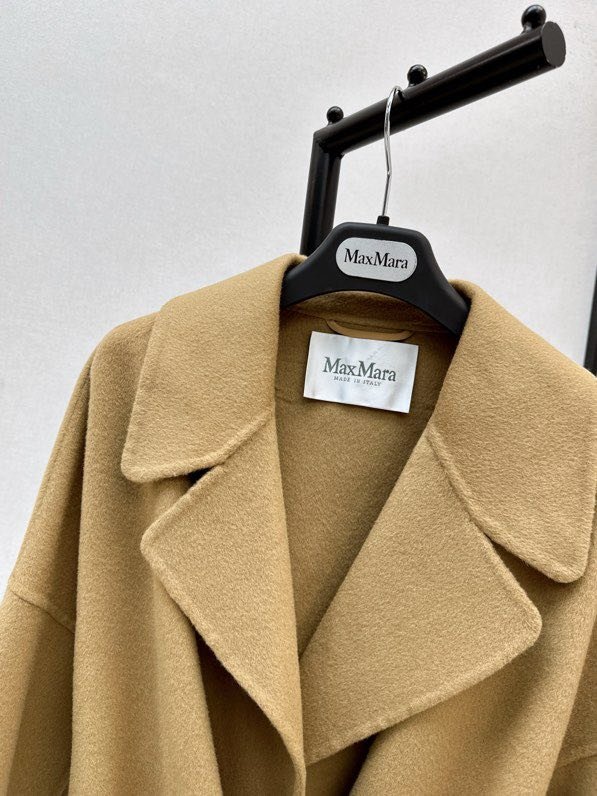 Двухстороннее шерстяное короткое пальто фото 4