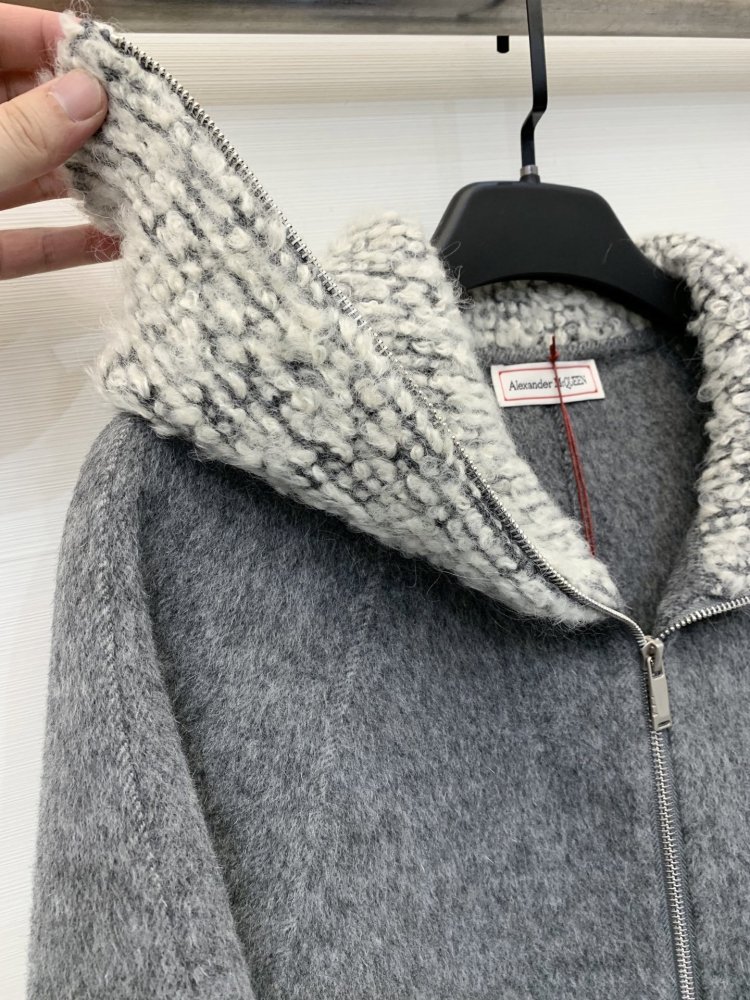 Two-way wool coat from big fur collar фото 2