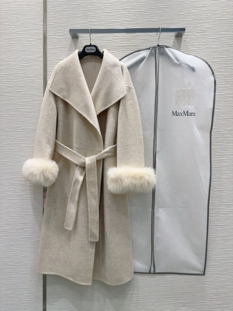 Двустороннее кашемировое пальто c лисьим мехом