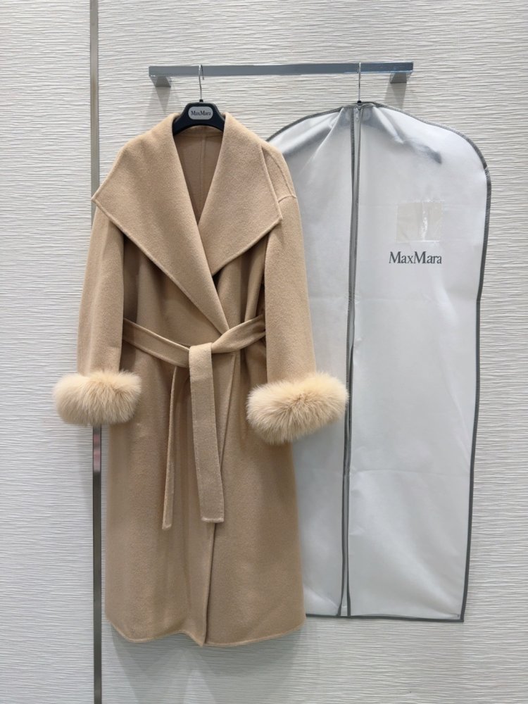 Двустороннее кашемировое пальто c лисьим мехом