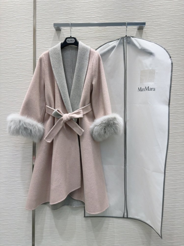 Двустороннее кашемировое пальто c лисьим мехом