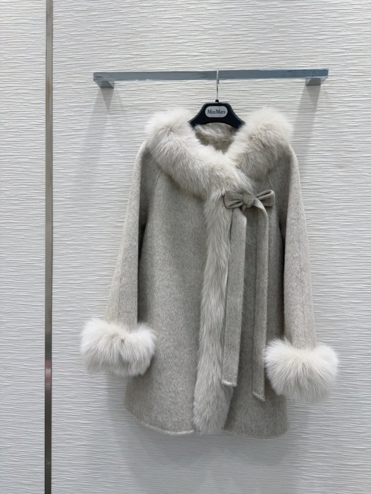 Двустороннее кашемировое пальто c лисьим мехом фото 2