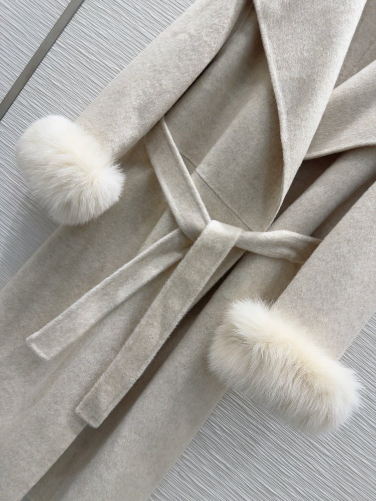 Двустороннее кашемировое пальто c лисьим мехом фото 5