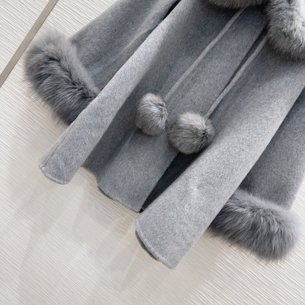 Двустороннее кашемировое пальто c лисьим мехом фото 5