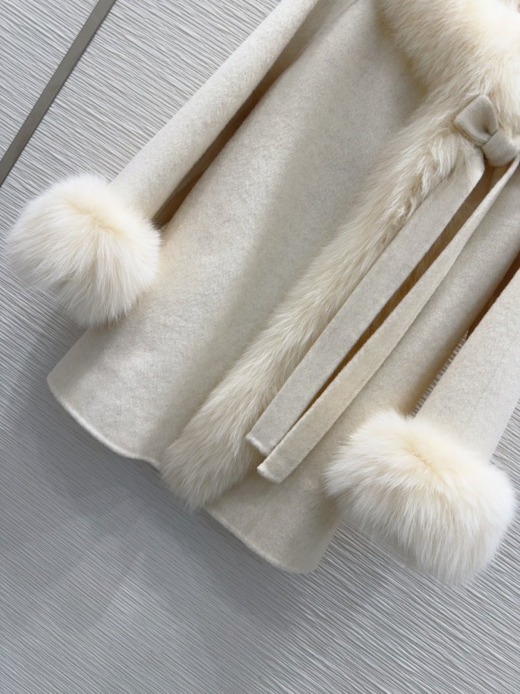 Двустороннее кашемировое пальто c лисьим мехом фото 5