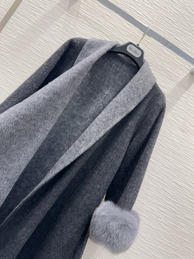 Двустороннее кашемировое пальто c лисьим мехом фото 7