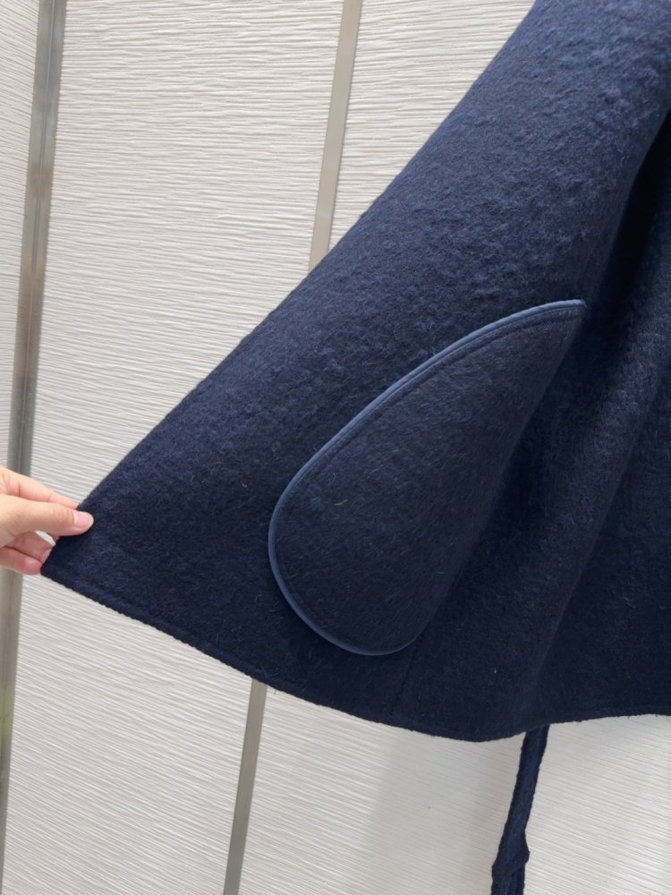 Двустороннее кашемировое пальто c лисьим мехом фото 7