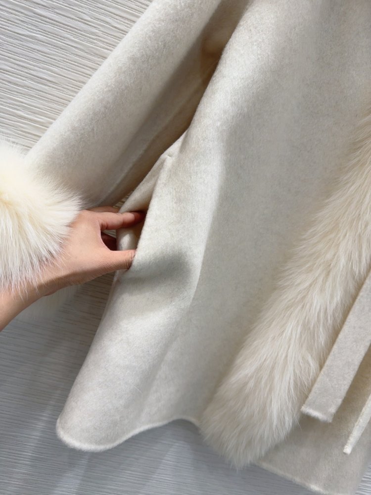 Двустороннее кашемировое пальто c лисьим мехом фото 8