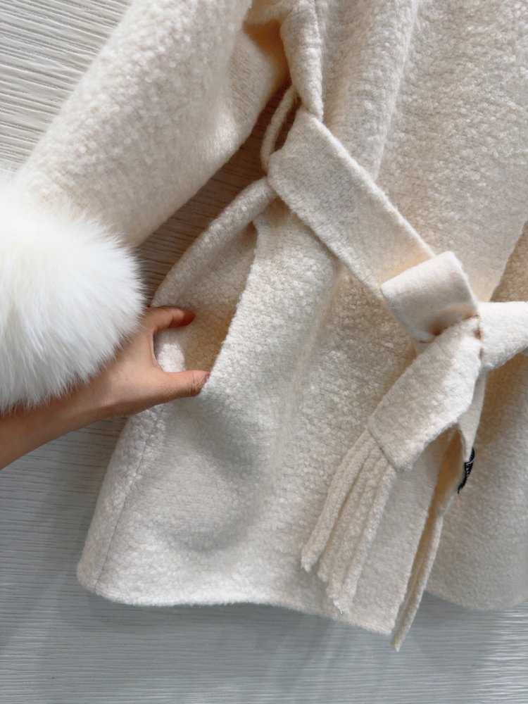 Двустороннее кашемировое пальто c лисьим мехом фото 8